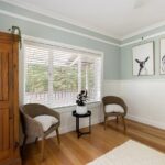 Naturalne materiały – drewno, kamień, len i ich rola w aranżacji.