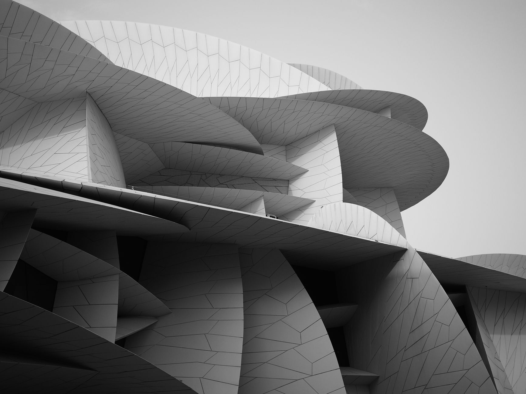 Architektura immersyjna: budynki projektowane jak scenografie, które angażują wszystkie zmysły